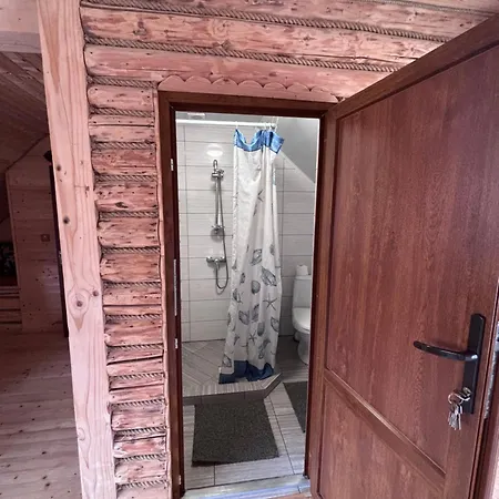 Gostynna Rodyna 3* Izki