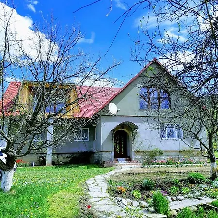 Konukevi Gostynna Rodyna Izki